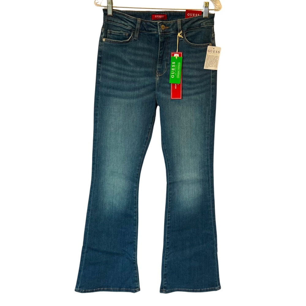 NWT Guess Lyndon Flare Jeans - Size 29x32 (Medium Wash)